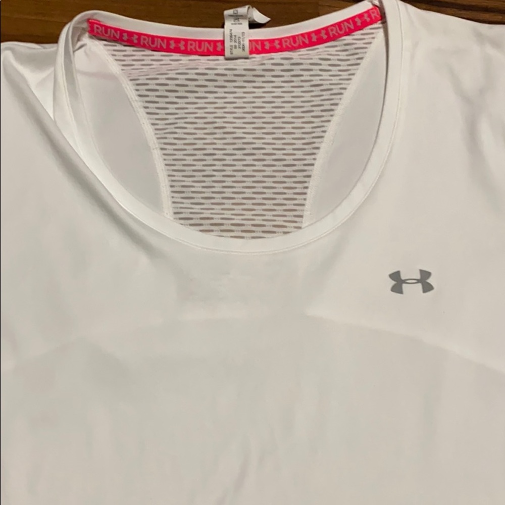 Large white under armour heat gear tee